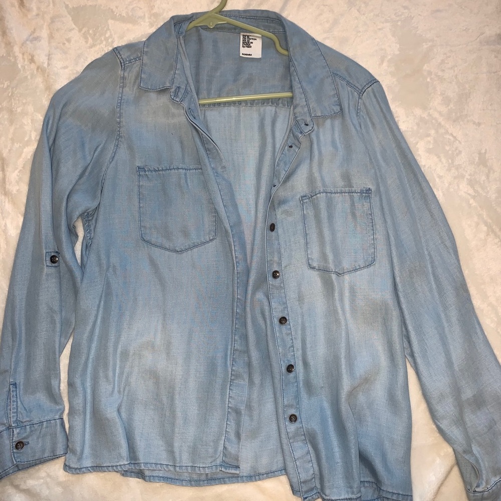 🐨H&M Button Down Denim Blouse